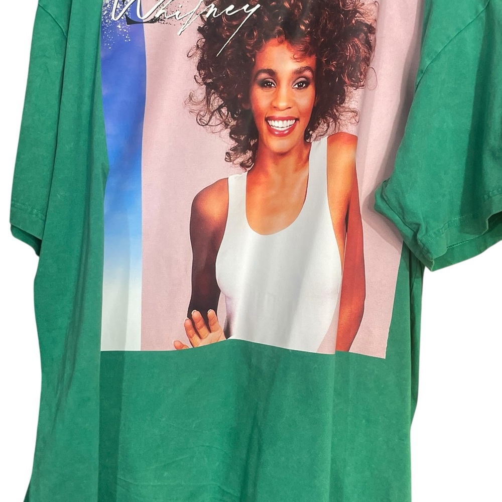 Whitney oversized Tshirt size 2XL - Picture 2 of 3